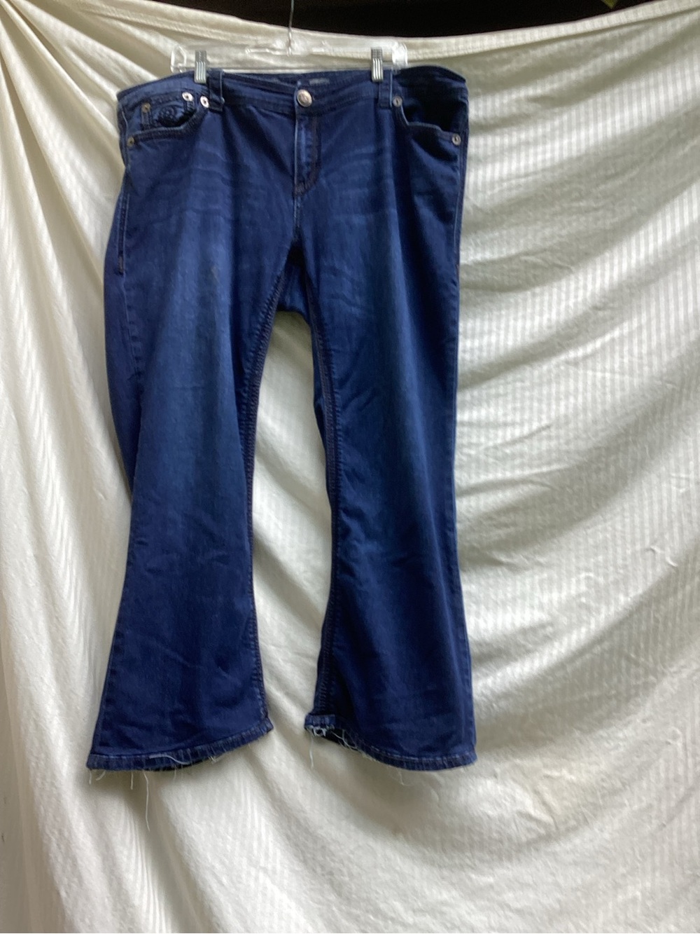 Seven7 luxe Women's Dark Indigo Bootcut Jeans, size 20